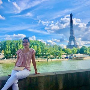 Meet your Posher, Amparo